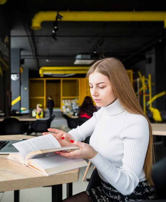 About Us page of HarbourCube highlighting coworking space near me and collaborative work environment